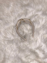 Cargar imagen en el visor de la galería, Forget Me Knot Chain Headband
